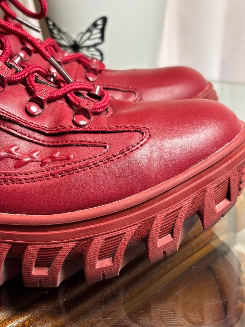 Lugz Red Platform Hiking Shoes Women’s Size 9 Chunky Lace Up Casual - Picture 2 of 15